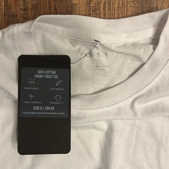 NWT Fabletics twist tee - Picture 2 of 2